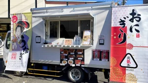 【キッチンカー×書店】地域住民に愛される書店のレンタルスペースでランチタイムに嬉しいキッチンカー出店！